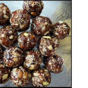 Pure Ghee Gond Khajoor Laddoo